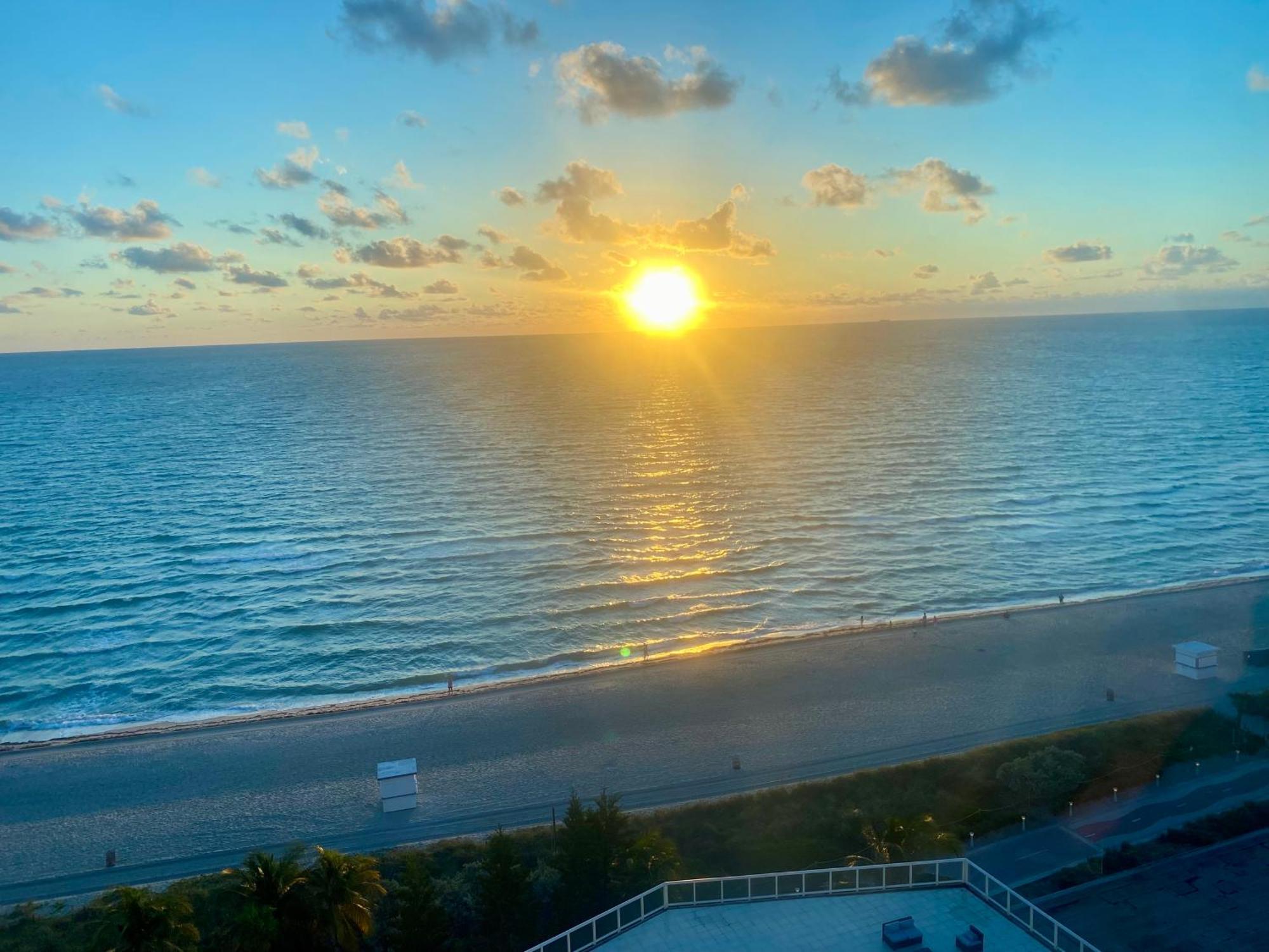 Castle Beach Resort Condo — Photos 3